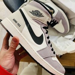 DS Nike Jordan 1 High Nike Bone Size 11