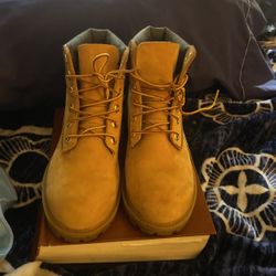 Timberland Size 4 1/2 Boys 
