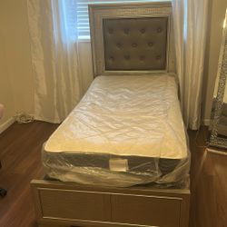 Twin Grey Bed Set $350