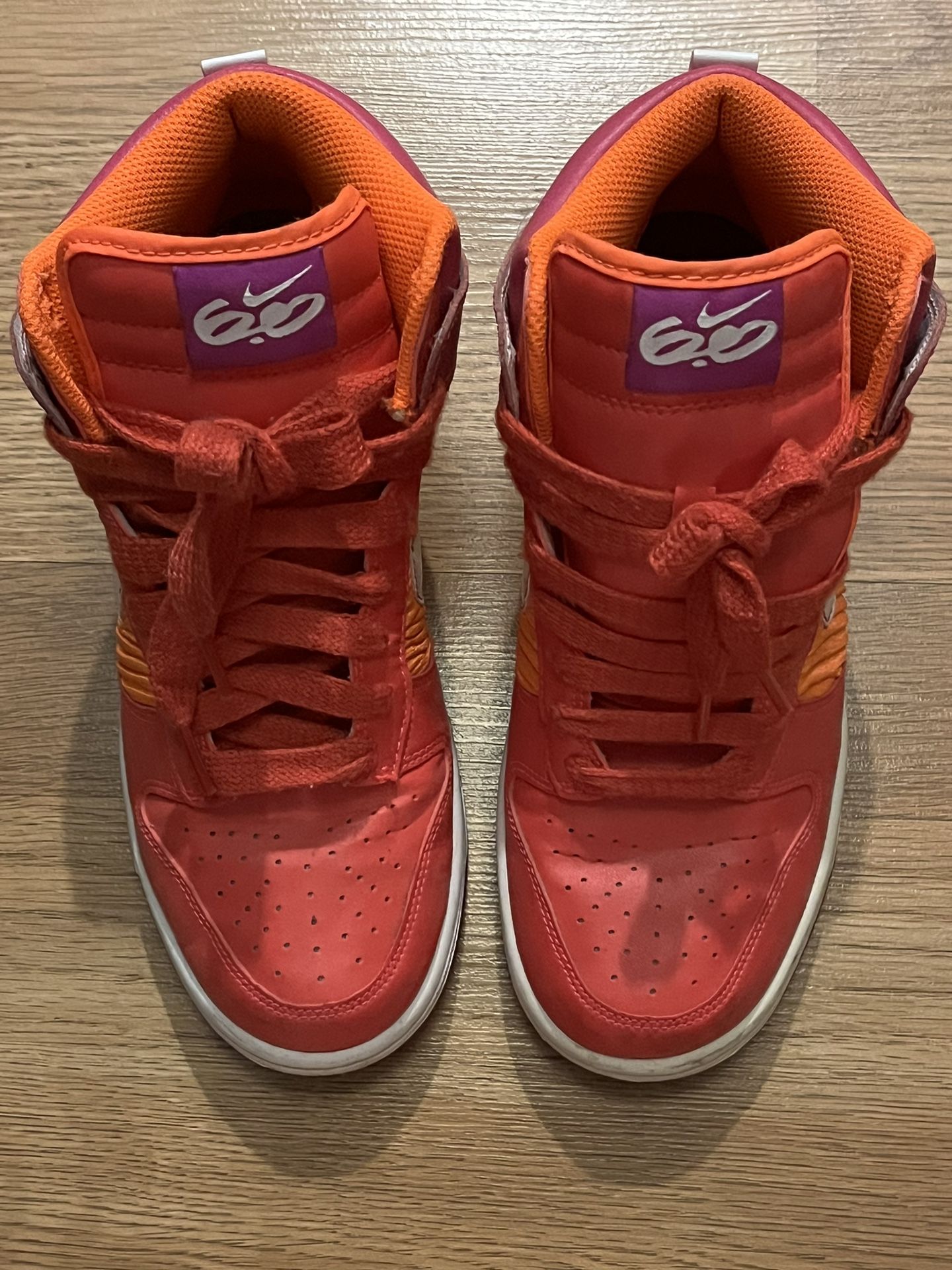 Nike Sneaker Size 6.5