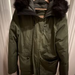 Superdry Down Parka XL Olive Green Men’s. 