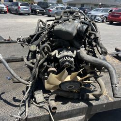 2003 Ford Excursión Motor And Transmission Part