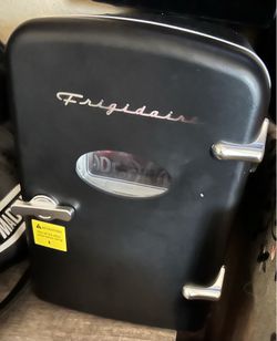 Frigidaire 6 Can $20 Mini Personal Retro Fridge