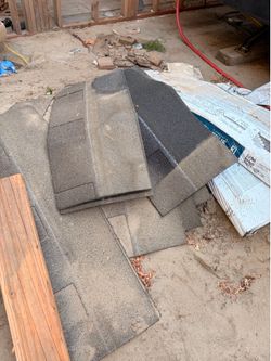Asphalt roofing shingles