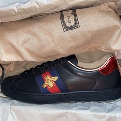 Men's luxury sneakers - Gucci ACE sneakers with fur and gold embroidered  bee