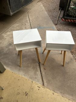 2 Beautiful Side/end Tables