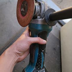 Makita grinder (tool only)