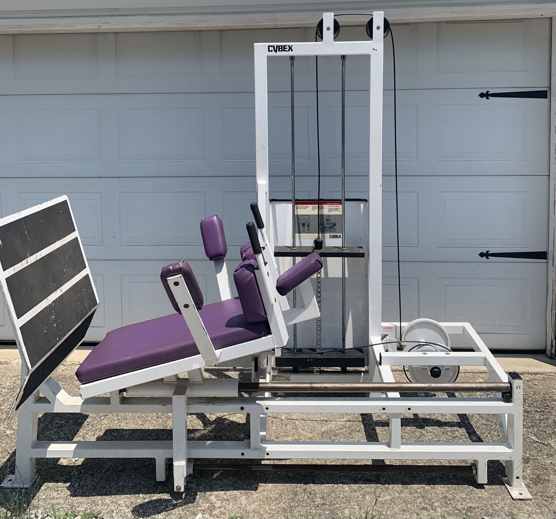 Cybex Lying Horizontal Leg Press 500 Pounds Weight Stack