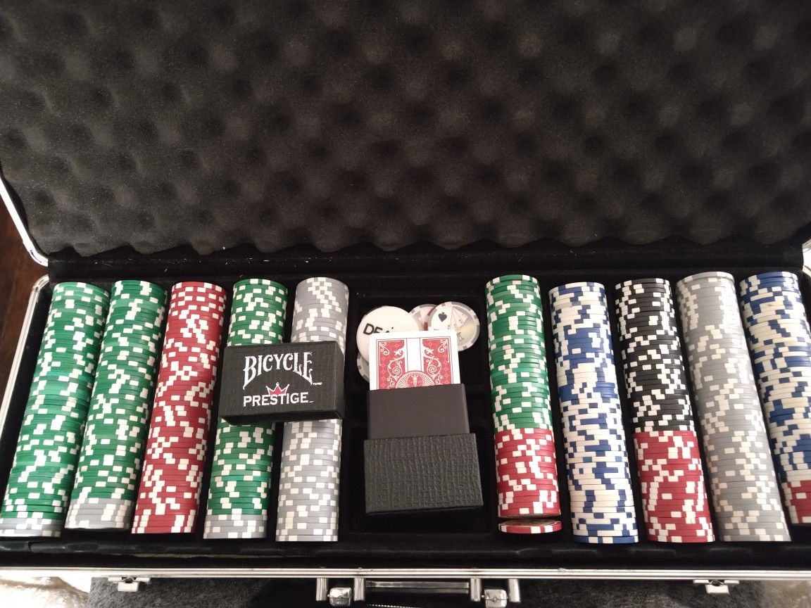 Bicycle Prestige Poker Chips And Metal Case 