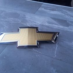 2019 chevy emblen