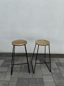 2 Bar Stools