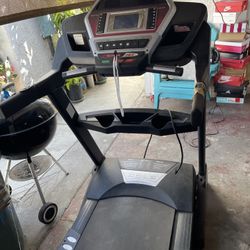 Sole Treadmill 2011 for Sale in Los Angeles CA OfferUp
