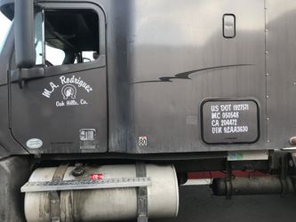 Truck lettering