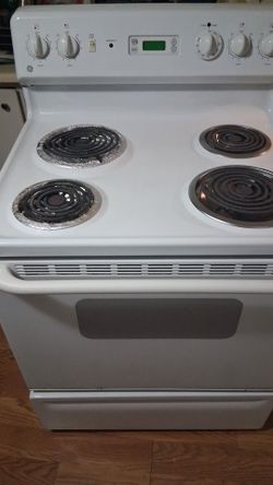 GE White Electric Coil Range Stove