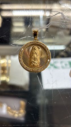 Virgin Mary pendant 14k