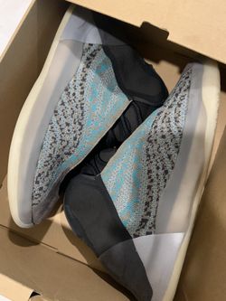 Yeezy QNTM Size 10.5