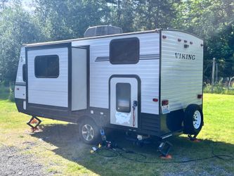 2018 Viking 17BHS Camper