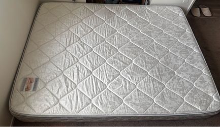 Queen size mattress good condition