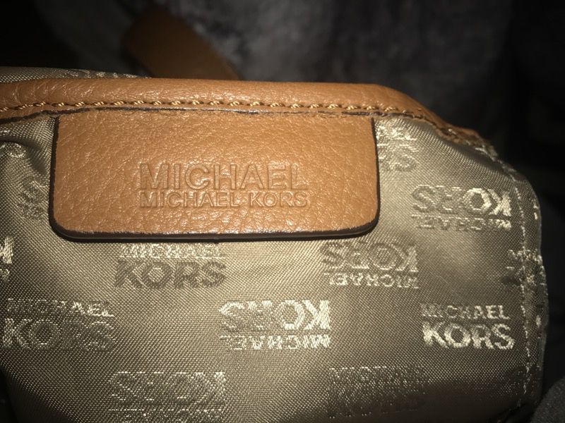 Leather Michael Khors purse