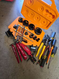 Mixed Tool Lot – Hole Saw Kit, Milwaukee, Klein Tools