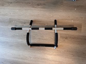 Pull up bar