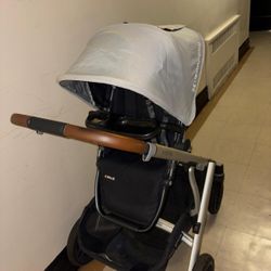 The stroller pictured is an UPPAbaby VISTA. Used UPPAbaby VISTA can range from $400 to over $500, depending on the year and condition. WE DO NOT ACCEP