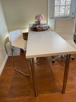 All white office from ikea