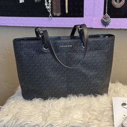 MK tote
