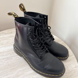 Doc Martens - Size 11