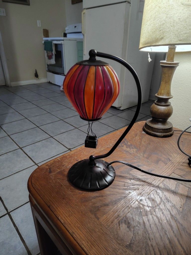 Tiffany Air Balloon Lamp