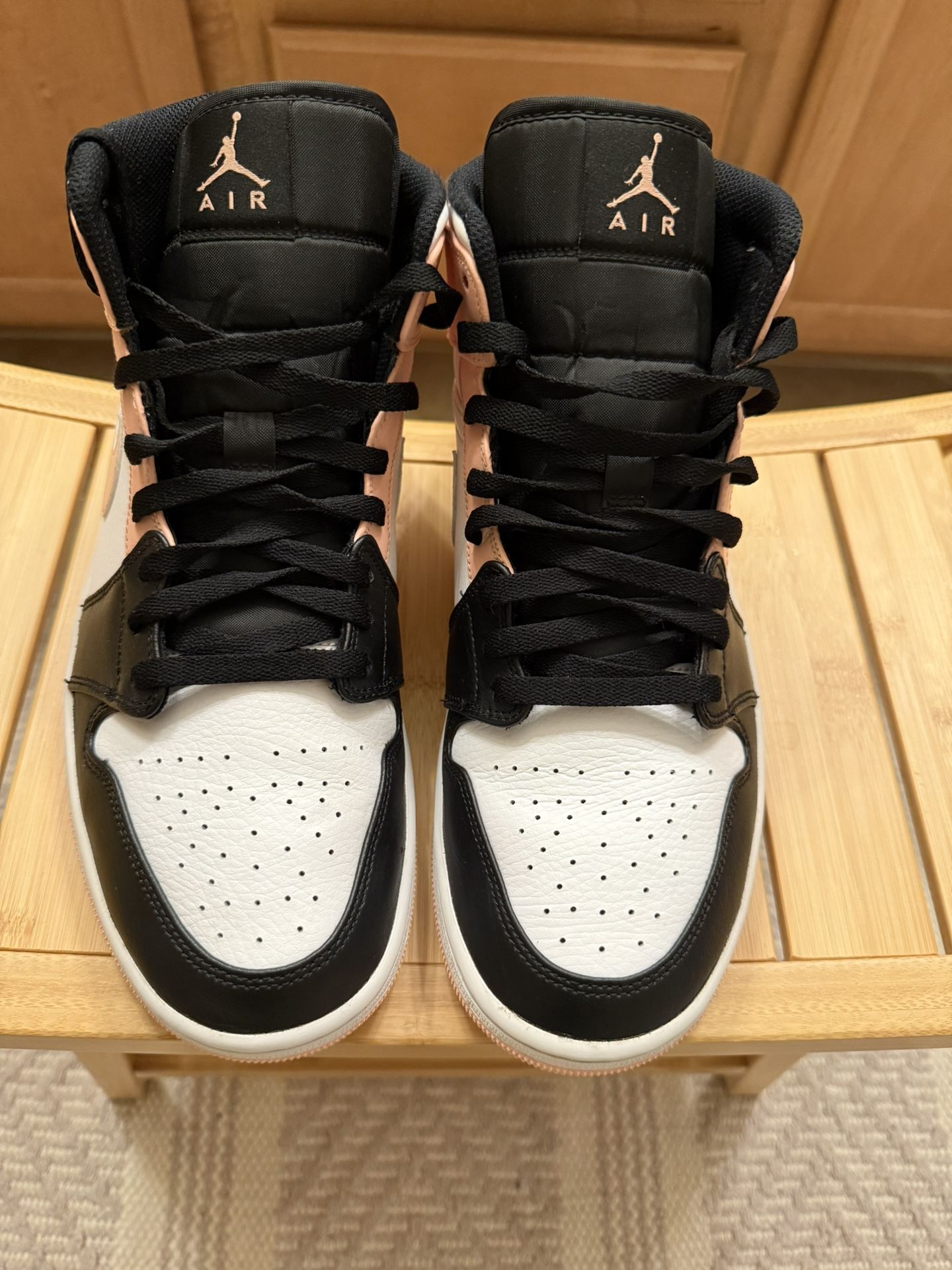 Air Jordan 1 Mid “Crimson Tint” – Men’s 11 – Authentic, Great Condition