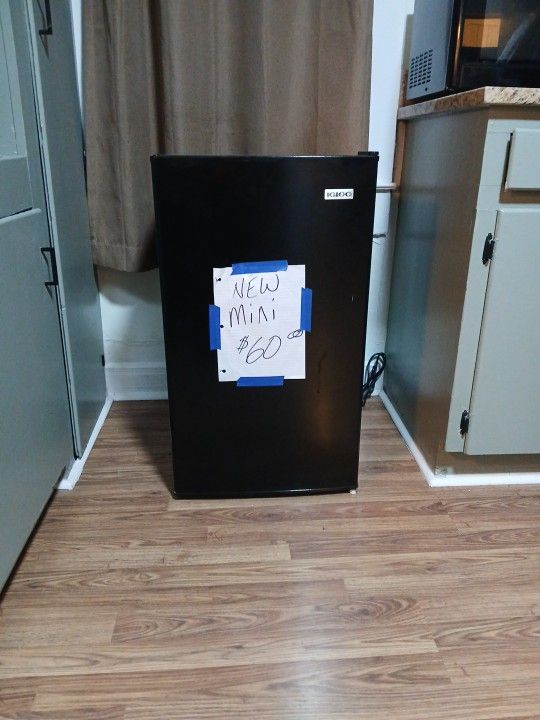 Mini Frig.