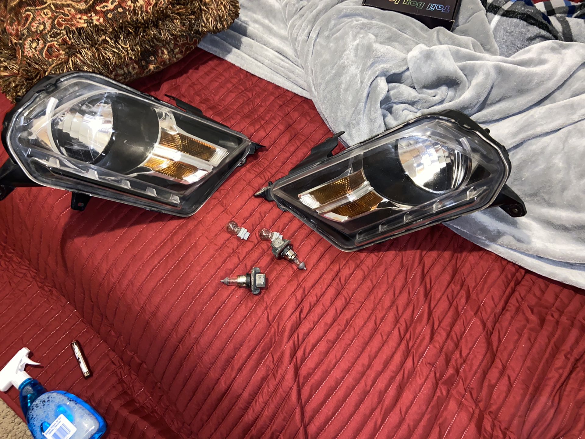 2010 mustang headlights (not for free)