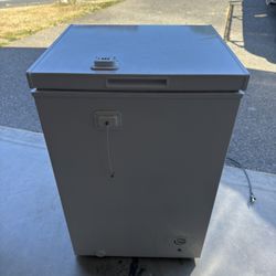 Chest freezer 