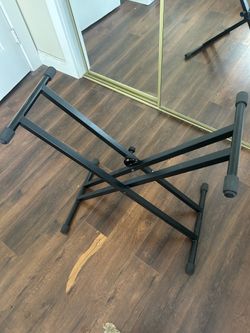 On-Stage Double X Keyboard Stand