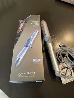 John Frieda Curling Iron Vol 1.5" Barrel Frizz ease Silver Ceramic On/Off switch