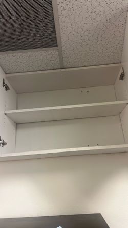 Hanging white 3 door cabinet