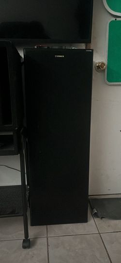 2 fisher speakers and receiver