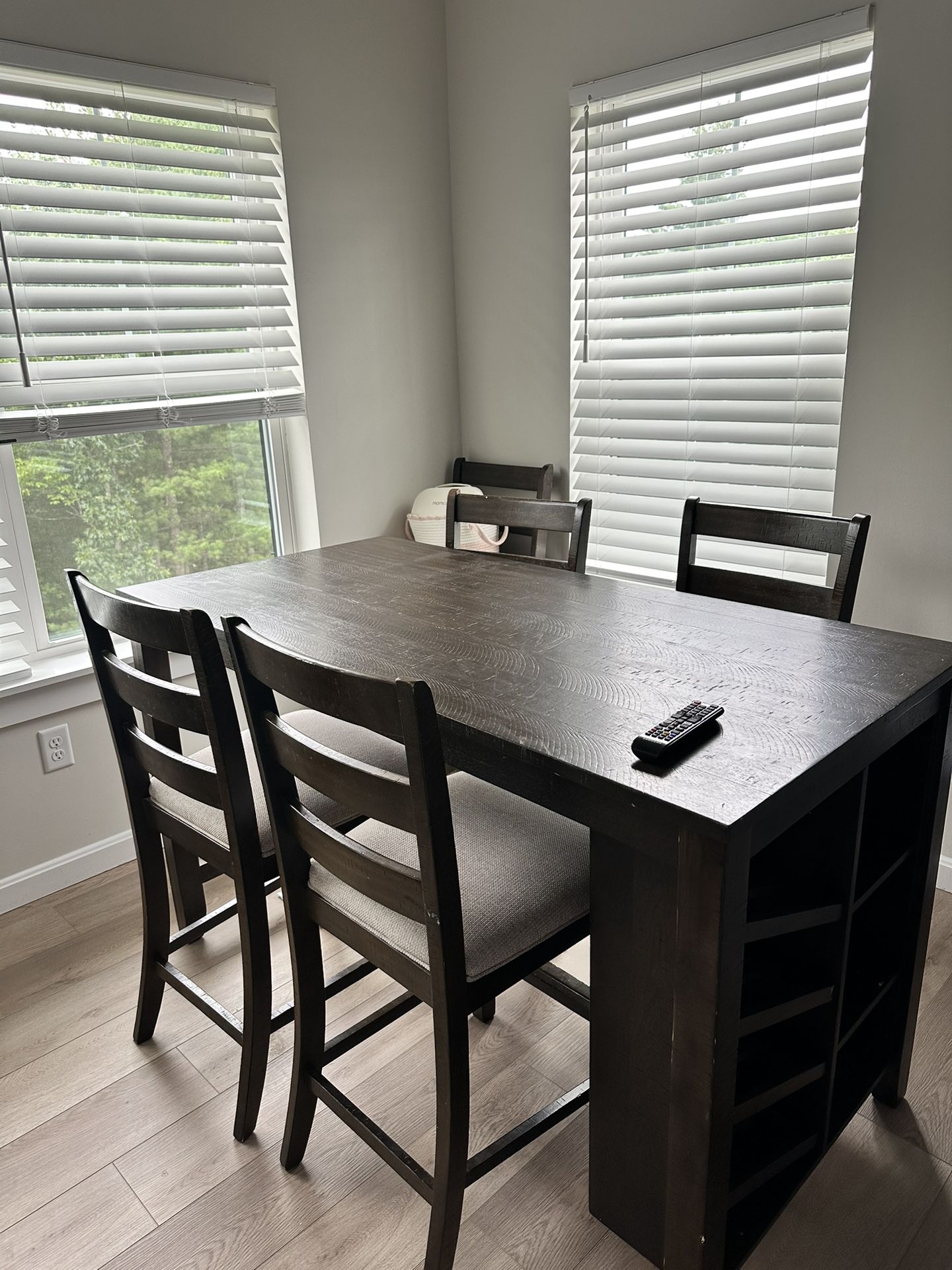 Dining Table With 5 Chairs