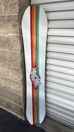 157 cm. Burton Deep Thinker directional camber snowboard