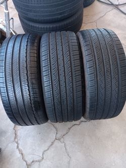 3) used Tires 235/45R18 Offer's Accept ($219.14