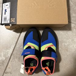 Brand New Adidas Kids Climbing Shoes Size 3 For Big Kids