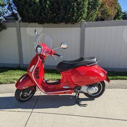 2010 Vespa GTS300 Super 