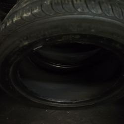 2 Tires 215.55.17solar 4xs 99 % Tread Dot 4924