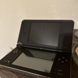 Nintendo DSi XL Black