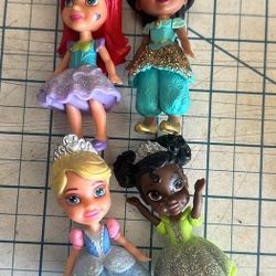 Disney Princess Poseable Mini Doll Bundle 