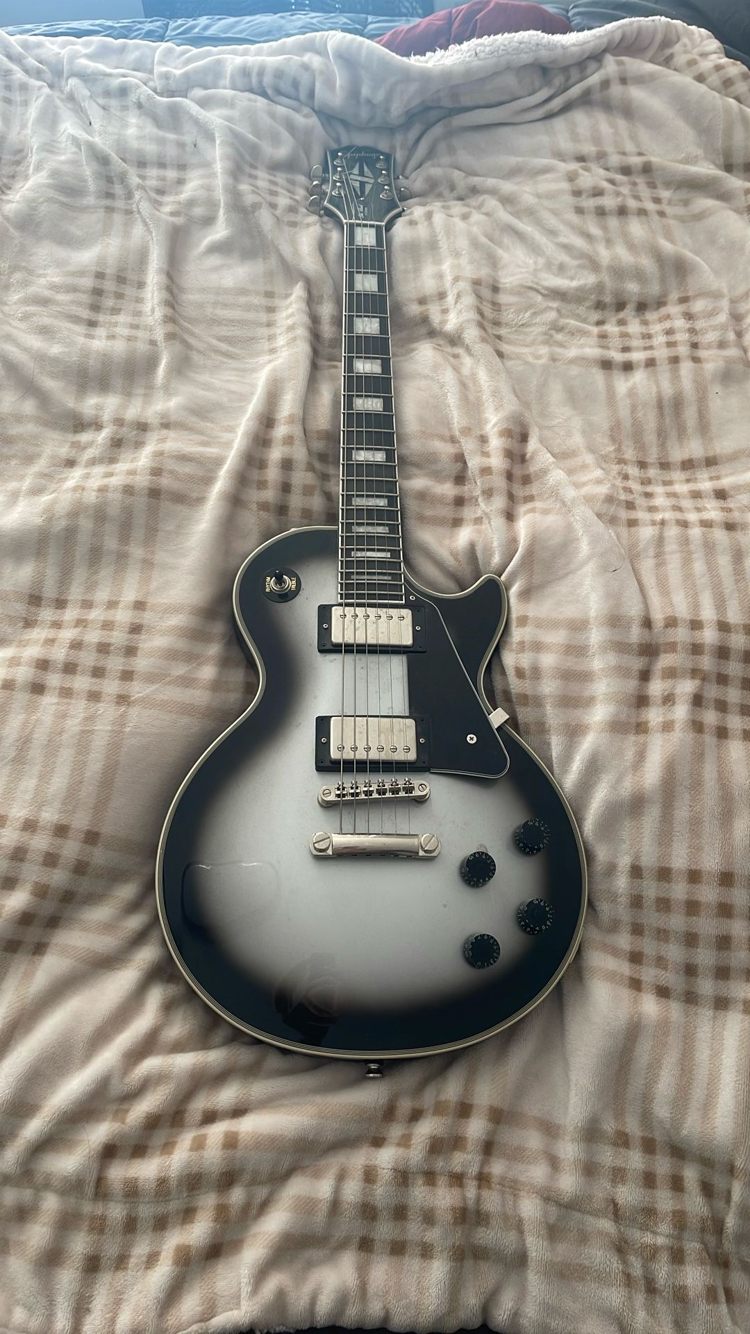 Electric Guitar For Sale - Epiphone Les Paul Custom