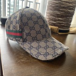 Gucci hat 