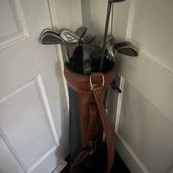 15 Slot Golfing Bag With Clubs
