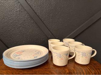 Beautiful vintage dinning set